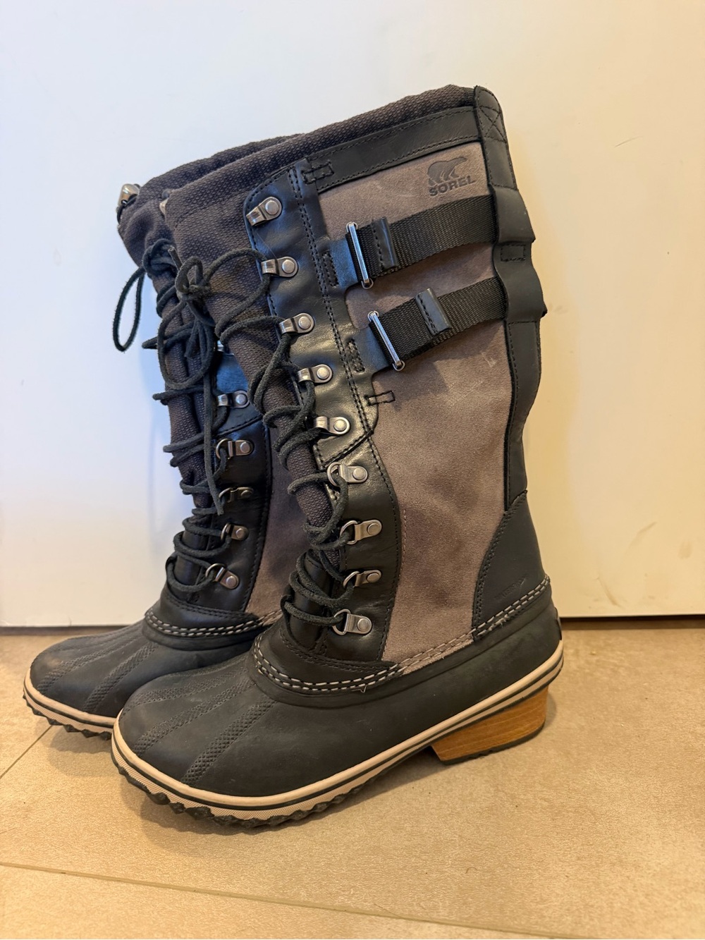 Sorel Conquest Carly II Waterproof Winter Boots, Grey and Black